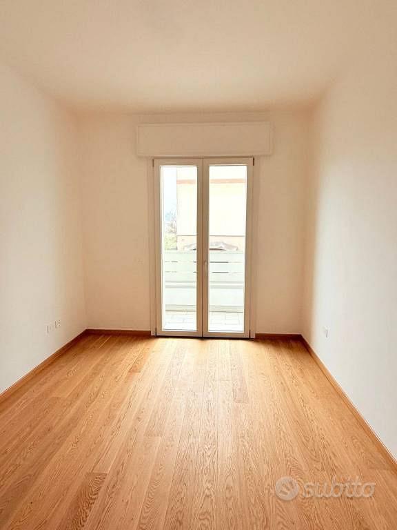 Appartamento di 115 m² con 5 locali e box auto dop - Altro