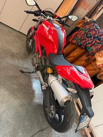 ducati Monster 696