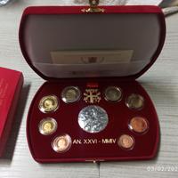 VATICANO 2004 divisionale euro PROOF + medaglia Ag