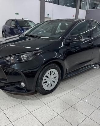Yaris 1.5 Hybrid Business TELECAMERA PRONTA CONSEG