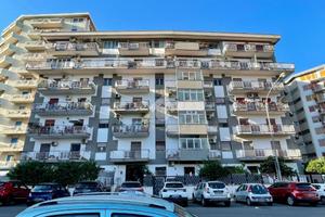 4 LOCALI A PALERMO
