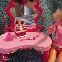 Barbie fashion con toilette