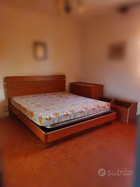 Camera da letto colore ciliegio