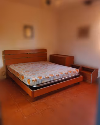 Camera da letto colore ciliegio