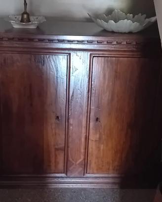 Credenza  in Noce Massello classica