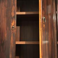 Credenza in arte povera