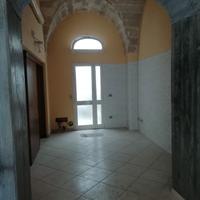 Locale artigianale adibito a pizzeria da asporto