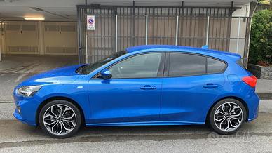 Ford Focus ST line   1.5 benzina 150 CV