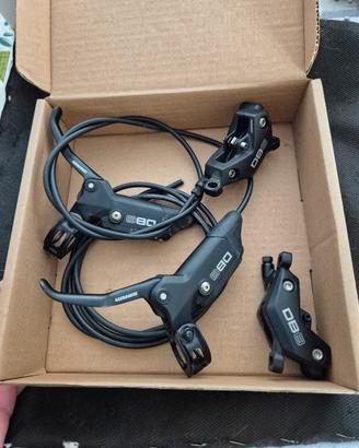 Freni disco quattro pistoni Mtb