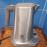  Bollitore elettrico 1,7 L 2400 Electrolux EEWA780