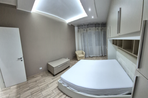 Coinquilino M.V. Corvo Metro Lucio Ses