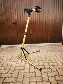 Supporto per manutenzione bici.