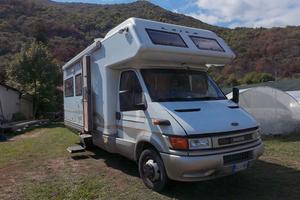 CAMPER LAIKA SUPERACCESSORIATO