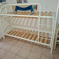 LETTO A CASTELLO BIANCO CON BARRA E SCALA 