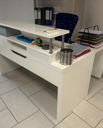 Scrivania ufficio + sedie + reception come nuove –