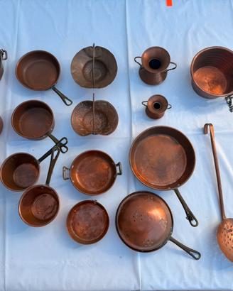 Utensili e pentolame vintage in rame