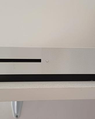 Xbox S e vari giochi