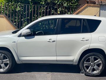 Toyota Rav 4 crossover