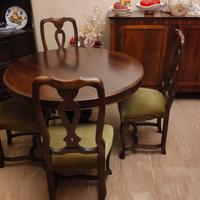 Tavolo tondo in noce allungabile con sedie 