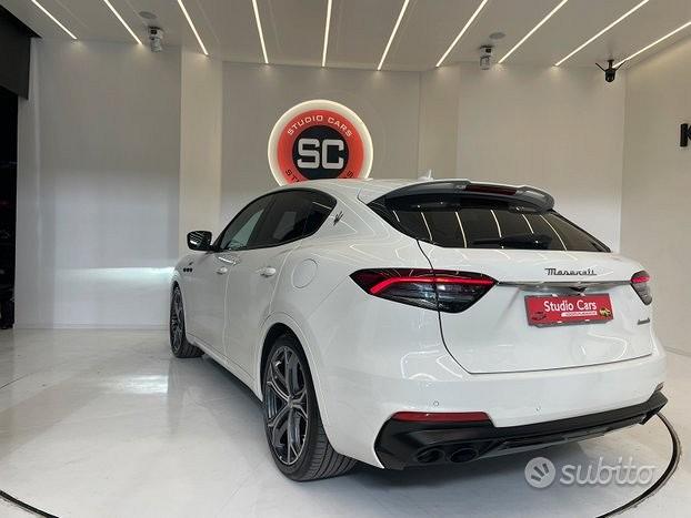 Agenzia Leasys > Prodotti > Maserati Levante 2.0 330CV 48V MHEV GT Q4 AUTO