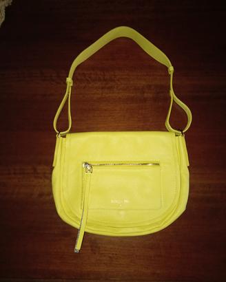 Borsa in pelle gialla Patrizia Pepe 