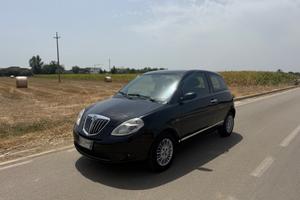 Lancia Ypsilon 1.3 MJT 75 CV Argento Diesel Neopat