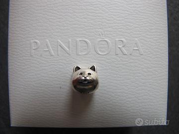 Charm Pandora
