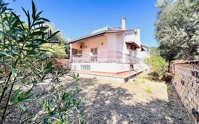 Porzione di Trifamiliare Via Terme di Traiano 3 ca