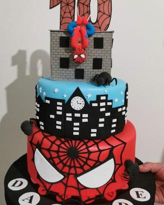 Torta finta spiderman