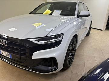 Audi Q8 50 3.0 TDI Hybrid MHEV Sport