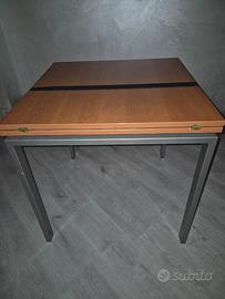 Tavolo 75 X 75 apribile