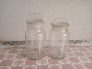 Coppia di vasi per spezie