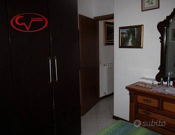 Appartamento di 75 m² con 4 locali e box auto a Mo