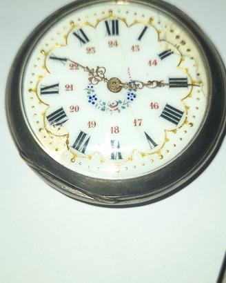 Orologio ottocentesco con carica a chiavetta