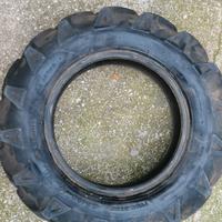 pneumatico mezzo agricolo 