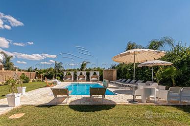 Nuova villetta con piscina in complesso residenzia