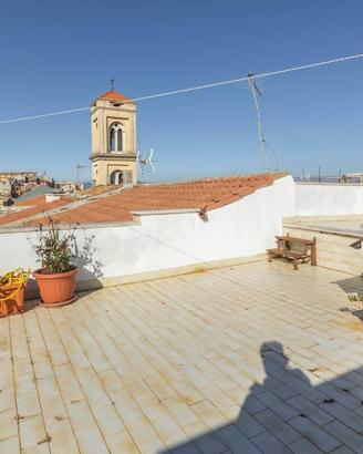 Casa indipendente di 131 m² con più di 5 locali a 