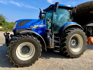 TRATTORE NEW HOLLAND T7 165s