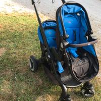 Passeggino-Carozzina  gemellare
