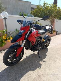 Hypermotard /Hyperstrada 821