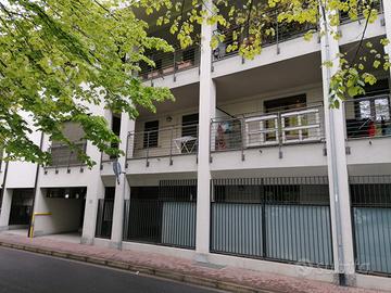 Bilocale arredato cantina e box