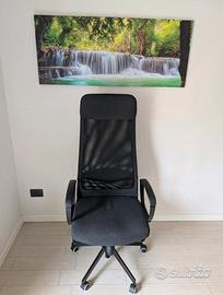 Arredo ufficio: sedia IKEA e quadro.Anche separati