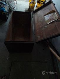 Baule cassapanca antico in legno misure 52*100*52