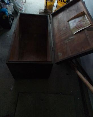 Baule cassapanca antico in legno misure 52*100*52