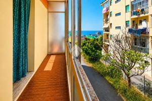 5 LOCALI A SAVONA