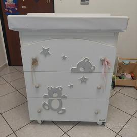 Fasciatoio piu cassettiera Erbesi e lettino 0/4 an