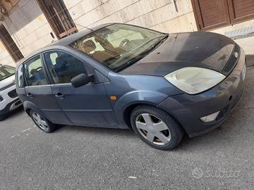 Ford fiesta anno 2004