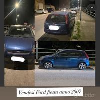 Ford fiesta blu