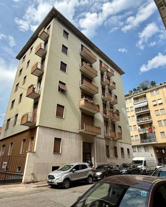 Appartamento di 126 m² con 5 locali e box auto a B