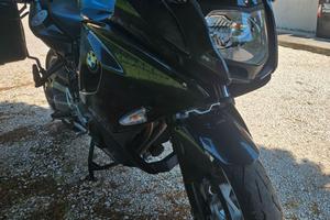 BMW F 800 GT con sistema ESA